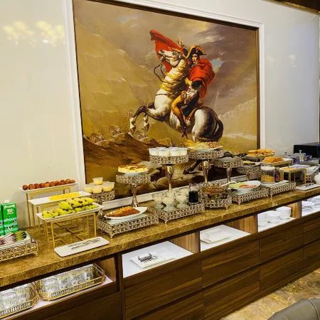 CM Hotel & Apartment