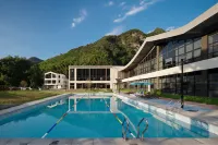 Moon Lake Pillow Creek Cloud House - Pools