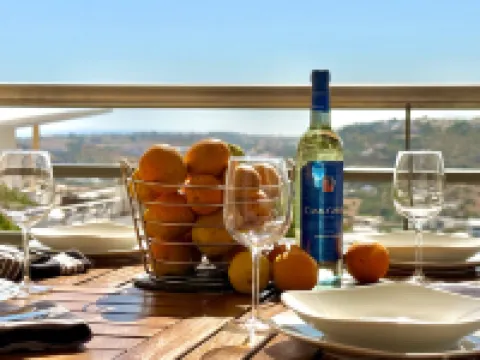 BnB Homes Eco Apartment with Terrace, 2 Swimming pools & Tennis court