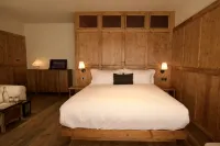 Mu Lang 1993 Hidden World Hotel