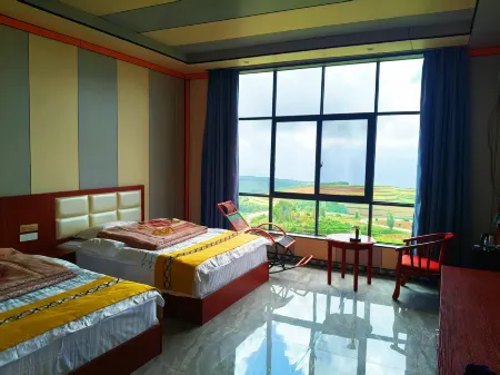 Red Earth Panoramic Building Отели рядом с достопримечательностью «Dongchuan Red Land»