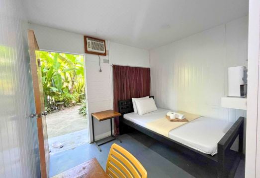 도미텔 시아르가오 - 호스텔