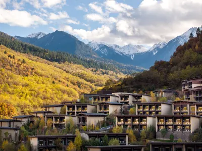 Conrad Jiuzhaigou Hotels in Zhongzha Furrow Luneng Resort