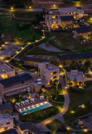 VOLVER RESORT