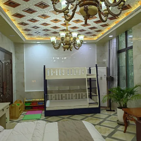 Mountain Residence Homestay (Lujiang Tangchi)