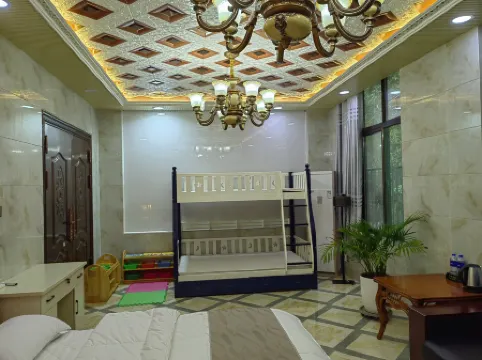 Mountain Residence Homestay (Lujiang Tangchi)