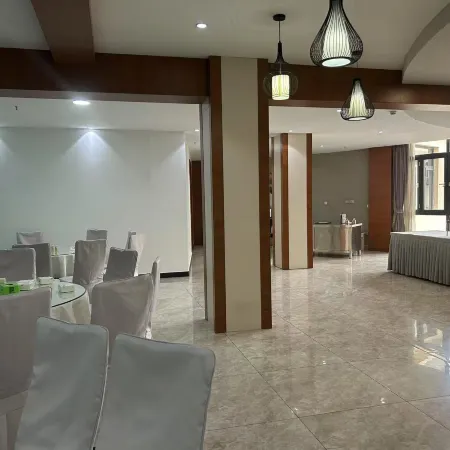 Jinggu Weijiangyuan Hotel