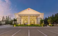 L’Eminence Golf & Resort Lembang - Bandung Hotels in Lembang