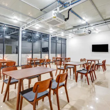 Upar Hotels Brookefield Отели рядом с достопримечательностью «Технопарк «Престиж»»