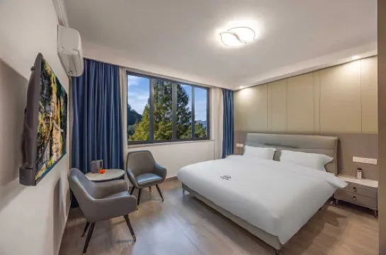 Xiehou Homestay (Chuanyan Shijiufeng Scenic Area)