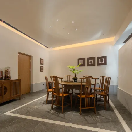 Quiet and No-Hassle Bed & Breakfast in Jihua Mountain