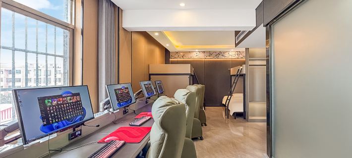 YYY E-sports Homestay Отели в г. Пинюй