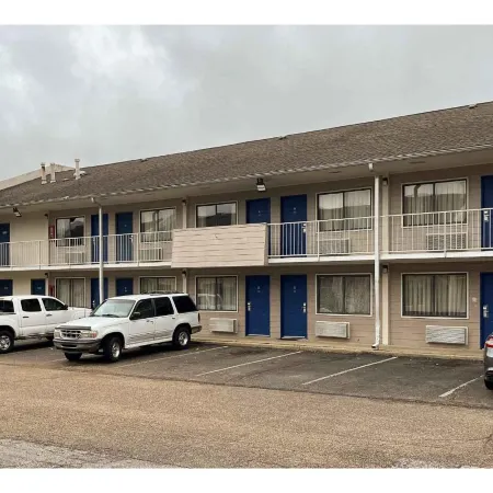 Motel 6 Millington, TN