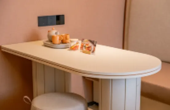 Orange Hotel (Kunming Nanping Pedestrian Street) Hotels near Outlet Mall