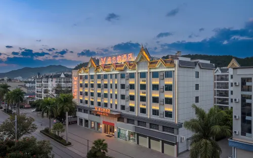 Viena Hotel (Menglian Passenger Station Customs Road Branch)