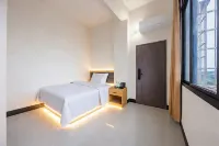 Lifeng Homestay (Genzi Bus Station)