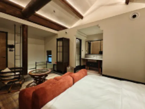 Zhouzhai Ksana JinShang Yard With Hot Spring