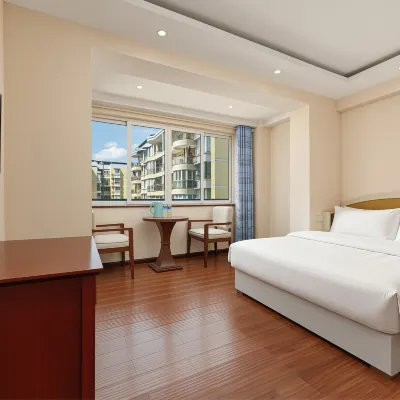 Chongqing Hongtian Hotel (Dazu Trade Center) Hotels near Beishan Rock Carvings