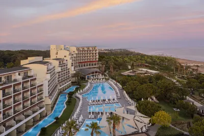 Akra Sorgun Tui Blue Sensatori โรงแรมใกล้ทะเลสาบ Titreyengol