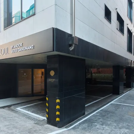 Loop Seoul Hotel by Anook Seoul Gangnam 2nd Отели рядом с достопримечательностью «Sinnonhyeon Station»