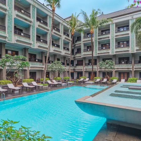 The Vira Bali Boutique Hotel & Suite Отели рядом с достопримечательностью «Пляж Джерман»