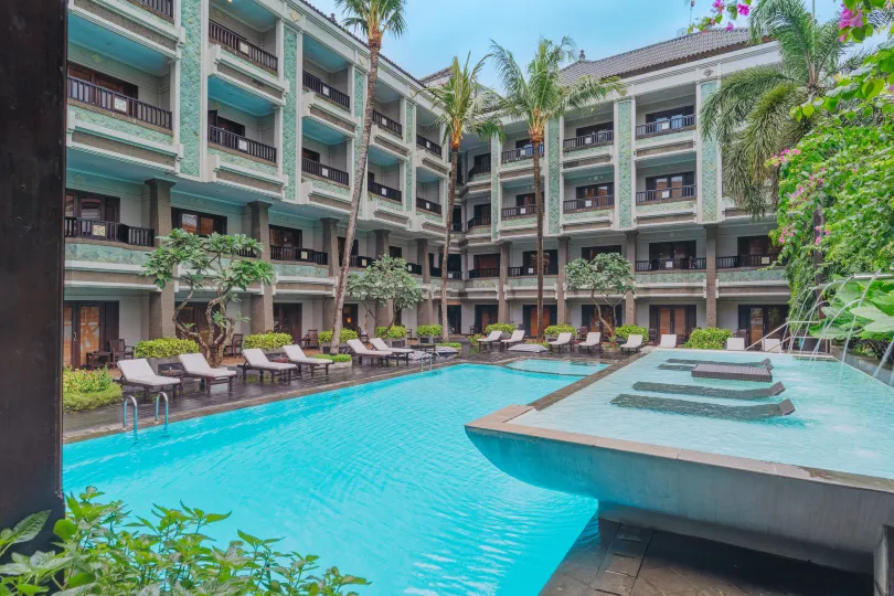 โรงแรมบูทีก The Vira Bali & Suite