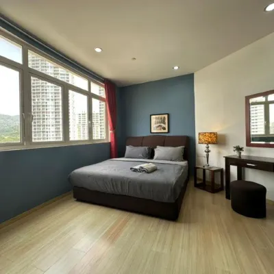 OneOneEight By XW Home Hotels near Oceania Yachts & Marine