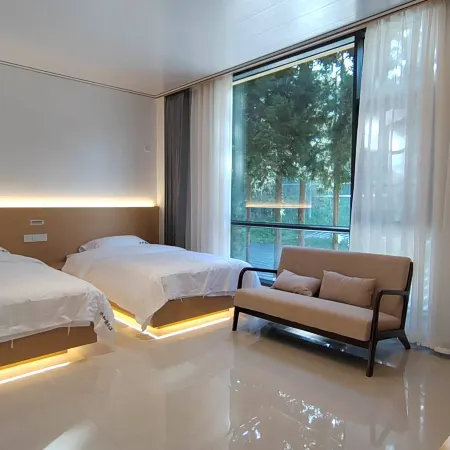Badong Binghe Holiday Homestay