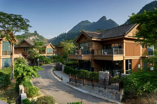 Huajian Quangu Resort Hotel