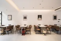 Tongyue Family Homestay with Pool Courtyard (Shanghai Jinshan North Station) - piscina