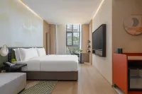 InterContinental  EVEN Hotel Kunming Dianchi Lake - Bjergudsigt