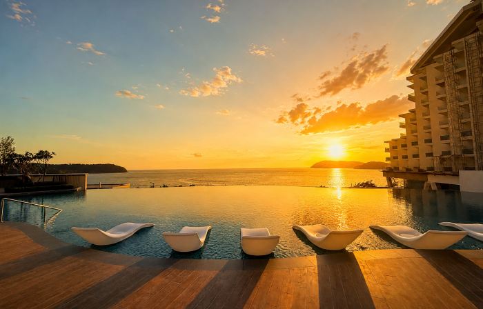 Assana Seaview Suites | 1 min Doorstep to Beachfront (Pantai Cenang & Pantai Tengah), Langkawi