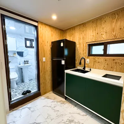 5BR Family House, 7 minutes to Myeongdong, 10 minutes to Gwanghwamun, Namsan View, Patio Use -  Ferienhäuser