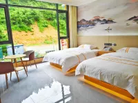 Yunqi Zhaoxing Holiday Inn (Zhaoxing Dong Village Branch) - 2-Star