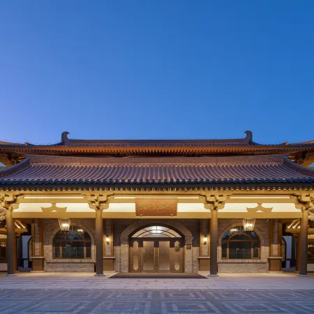 Luoyang Wanda Jinhua Hotel · Longmen Chinese Inn