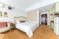 Huaxiangxiang Themed Movie Apartment (Guangzhou Zengcheng Wanda Plaza) - Condos