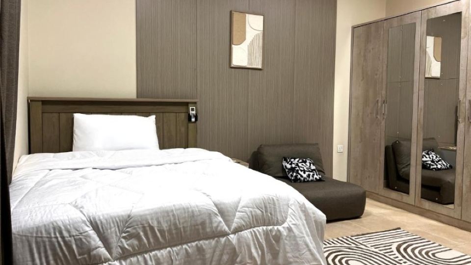 Peaceful 2BR Escape Close to Everything
