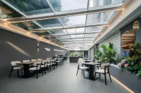 Zhuhai Lishang Hotel (Lvren Road Beach Swimming Pool) - موقف سيارات