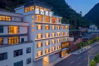 Shenglin Hotel - Mountain view
