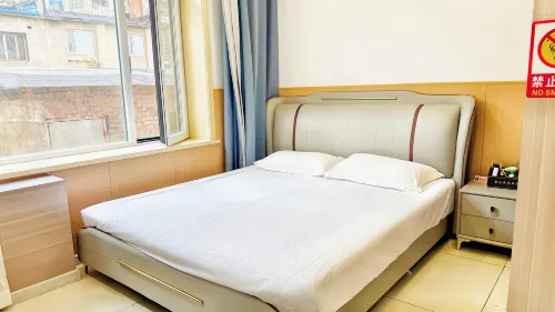 Jinshan Homestay (Seafood Street) - 2-Star