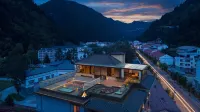Daqian Miaoluo Resort Hotel - 2-Star