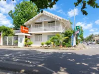 Orange Mangrove Pension House by SMS Hospitality - Parvekkeita