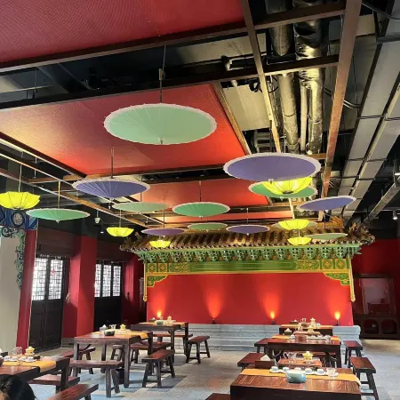 Juxian Laoshe Tea House Hotel (Juguo Ancient City Shop)