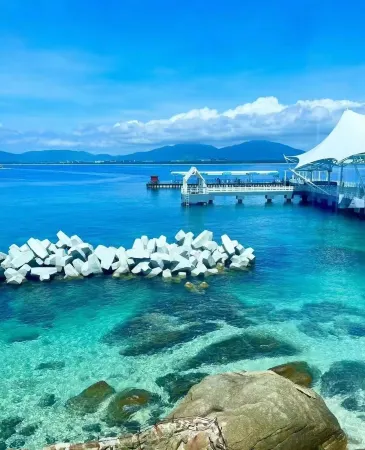 Yunhai Youyue · Seaview Surfing Homestay (Sanya Wuzhizhou Hotel)