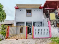 Spot on 91828 Homestay Dinda Syariah Near Masjid Al Amin Hotels in Siak Hulu