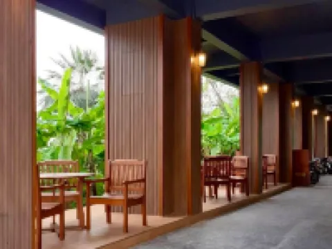 The Bedrooms Maeklong Hotel and Services Apartment Hotels in Mueang Samut Songkhram