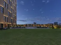 Hilton Garden Inn Jiaxing Xiuzhou Hôtels à : Yaohan Shopping Mall Area