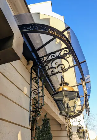 Rochester Champs Elysees Paris Отели рядом с достопримечательностью «Театр Елисейских Полей»