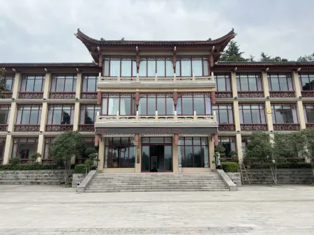 Caihe Hot Spring Hotel