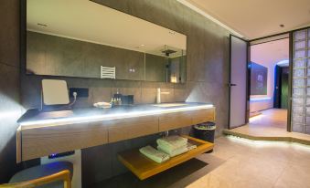 Bo Yin Liu Xiu Light Luxury Hotel